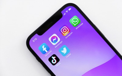 TikTok 乱拳打死老师傅:硅谷大厂还在发论文,它产品已经上线了