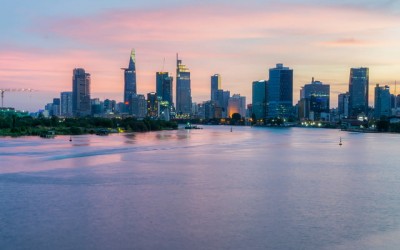 月薪7万,中国公司“养肥”越南网红