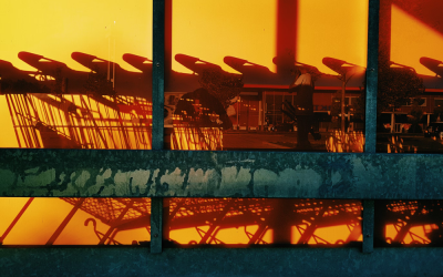 直播走向全托管,淘宝向TikTok学电商